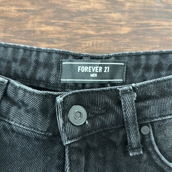 Men’s patched black shorts size 29 - Picture 2 of 3